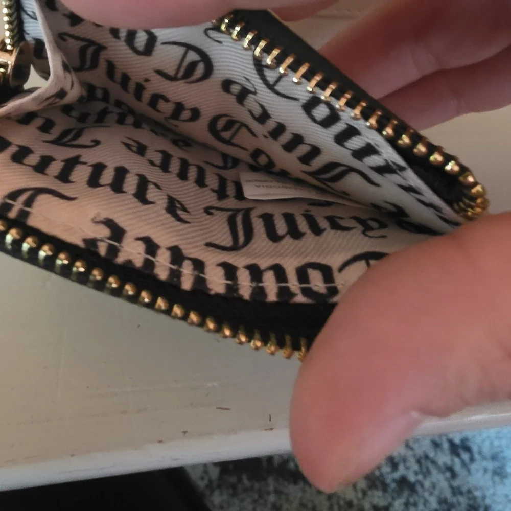 NWOT Juicy Couture Coin Card Wallet With Keychain Bedazzled Embellished Jeweled